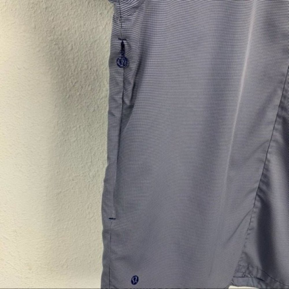 Lululemon Man’s Windbreaker Zip Up Jacket Medium Hooded Blue - Picture 6 of 8